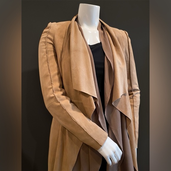 $648‼️BCBGMaxAzria Suede Camel Draped Blazer Coat Jacket Minimalist Quite Luxury - Picture 4 of 12